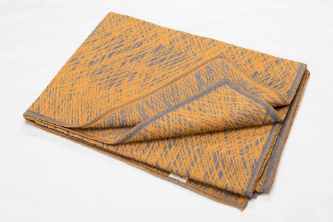 DECO Cotton Relief Throw | Gold | 130 x 200 cm