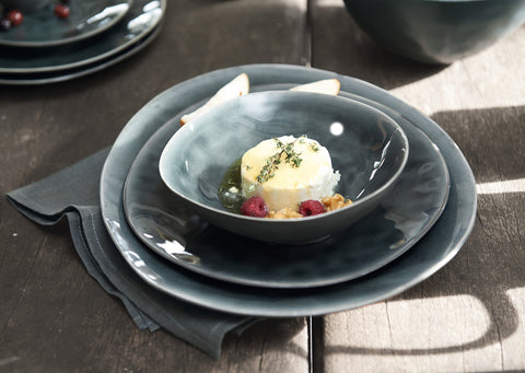 A la Maison Oyster Dinner Plate